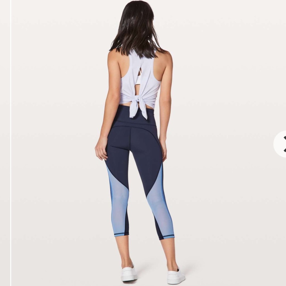 Lululemon Mix & Mesh Crop *21”,Midnight Navy/Moroccan Blue/Light Horizon, Size 6
